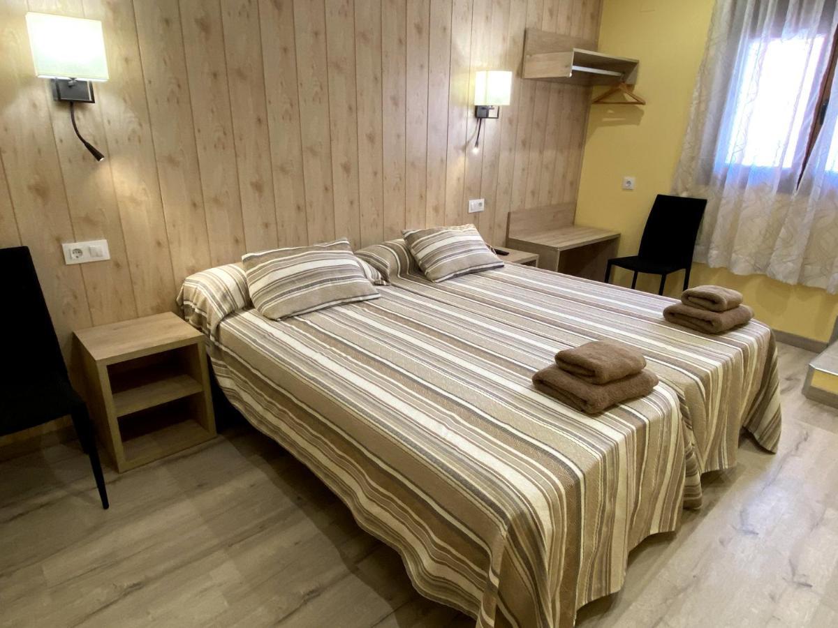 Apartamentos De Turismo Rural Las Eras Castelserás エクステリア 写真