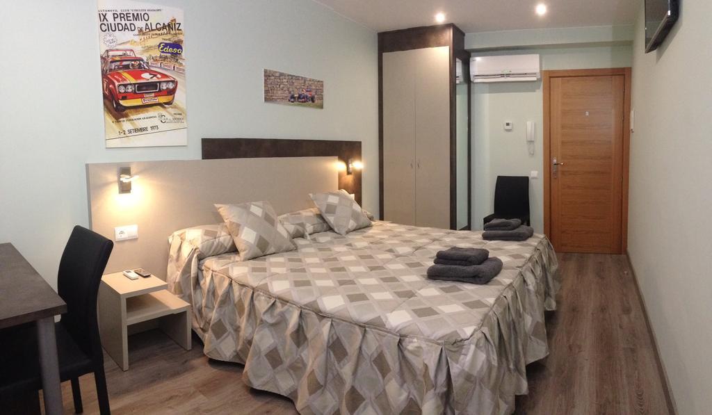 Apartamentos De Turismo Rural Las Eras Castelserás エクステリア 写真