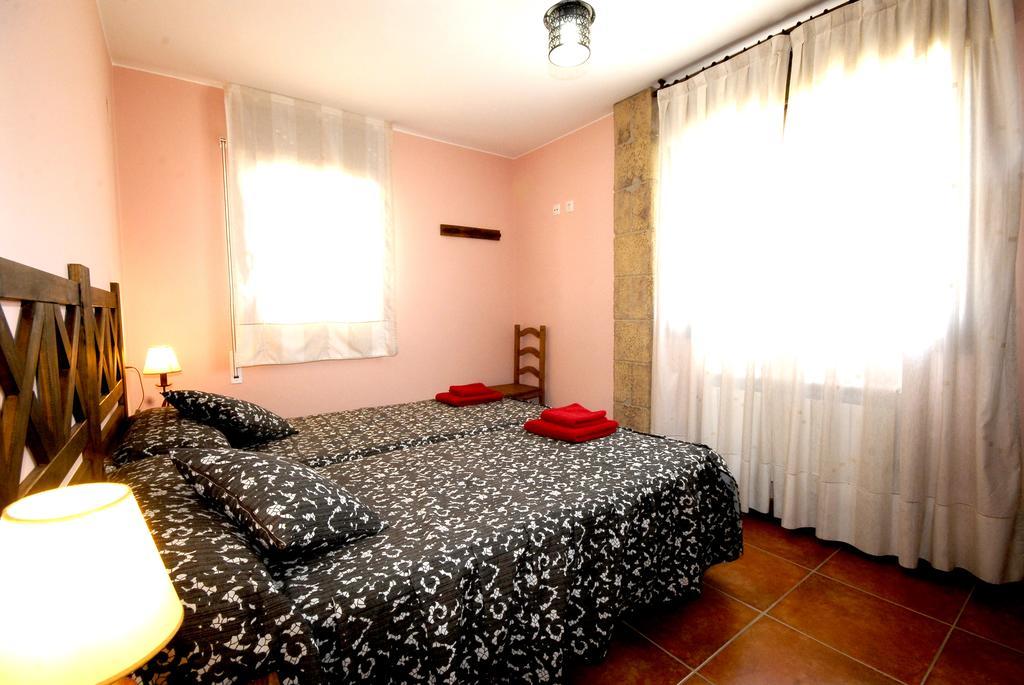 Apartamentos De Turismo Rural Las Eras Castelserás エクステリア 写真