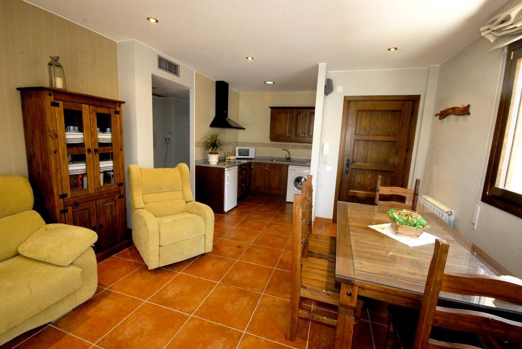 Apartamentos De Turismo Rural Las Eras Castelserás エクステリア 写真
